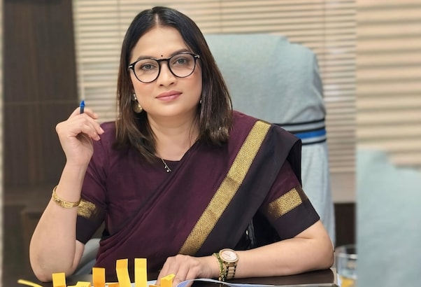 सविता प्रधान की संघर्ष भरी कहानी: 16 साल में शादी, ससुराल में प्रताड़ना, फ&zwj;िर बनी PCS अफसर