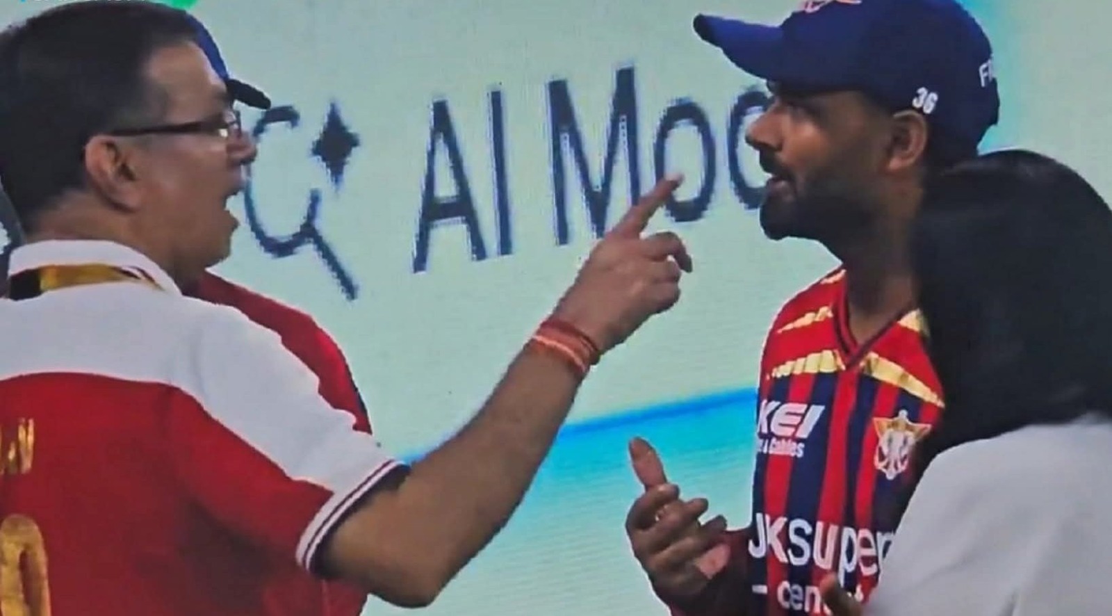 Trouble In LSG? Pant, Goenka Engage In Intense Chat After 6-Wicket Loss vs DC