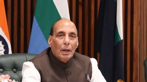 'Repeating 1971 Mistake': Rajnath Singh Warns Pakistan After Defence Minister Khawaja Asif's Kolkata Strike Threat