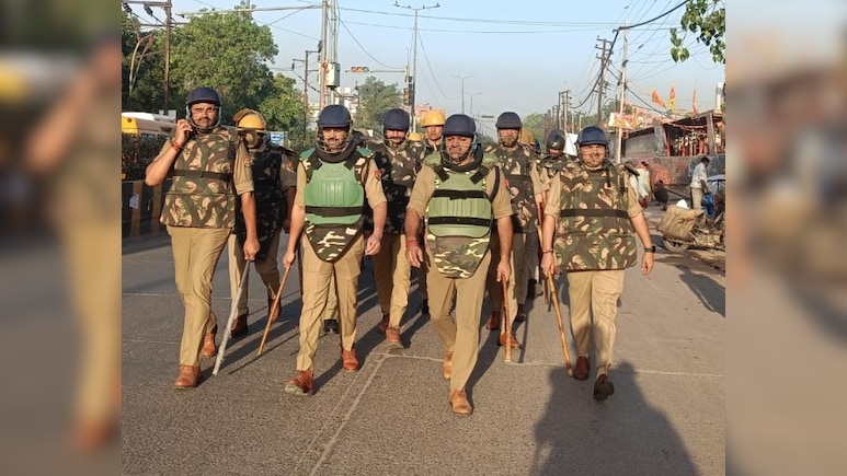 नोएडा में हिंसा के बाद पुलिस हाई अलर्ट पर, 8 मई तक पूरे जिले में धारा 163 लागू, ड्रोन और सीसीटीवी से निगरानी