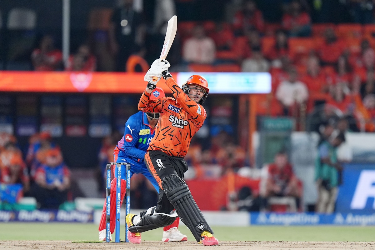IPL Live: 6,4,6,4 - Abhishek-Kishan Take Down T20 World Cup Winner