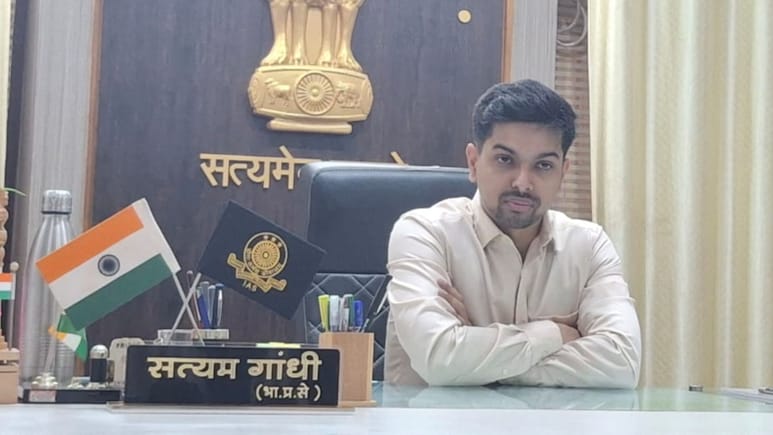 Amravati News: पदभार स्विकारताच सत्यम गांधी'अ&zwj;ॅक्शन मोड'वर! ZP अधिकाऱ्यांची झोप उडवली, पहिल्याच दिवशी दणका