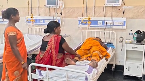 Bihar: छिपकली के काटने से हुई थी बच्चे की मौत, डायन बताकर  पड़ोसियों ने लाठी-डंडों से  पीट-पीटकर महिला को किया अधमरा