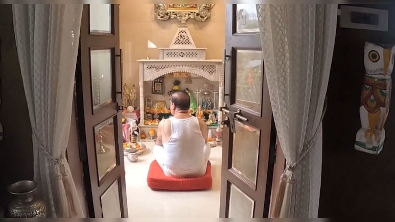 असम में मतदान जारी: CM हिमंत बिस्वा सरमा ने पूजा कर भगवान से मांगा आशीर्वाद, वीडियो किया पोस्ट