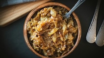 Why Caramelised Onions Are the Most Versatile Condiment In Your Kitchen