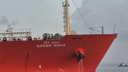 भारतीय जहाज 'ग्रीन आशा' होर्मुज स्&zwj;ट्रेट पार कर 15 हजार टन LPG लेकर पहुंचा मुंबई
