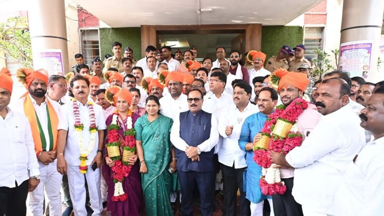 Chhatrapati Sambhajinagar: शिंदेंची कोंडी, ठाकरेंची फाटाफूट! संभाजीनगर ZP मध्ये भाजपाने असा फिरवला सत्तेचा गेम