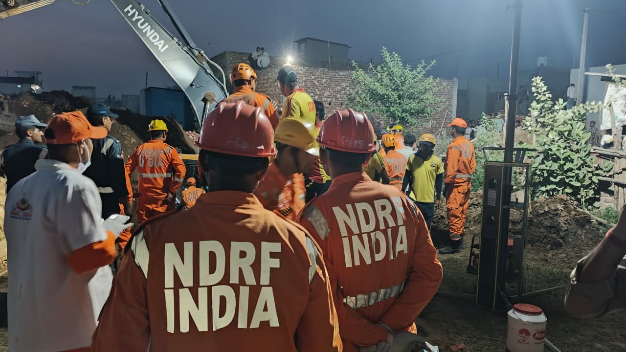 Haridwar Borewell Tragedy: रेस्क्यू ऑपरेशन की तस्वीर