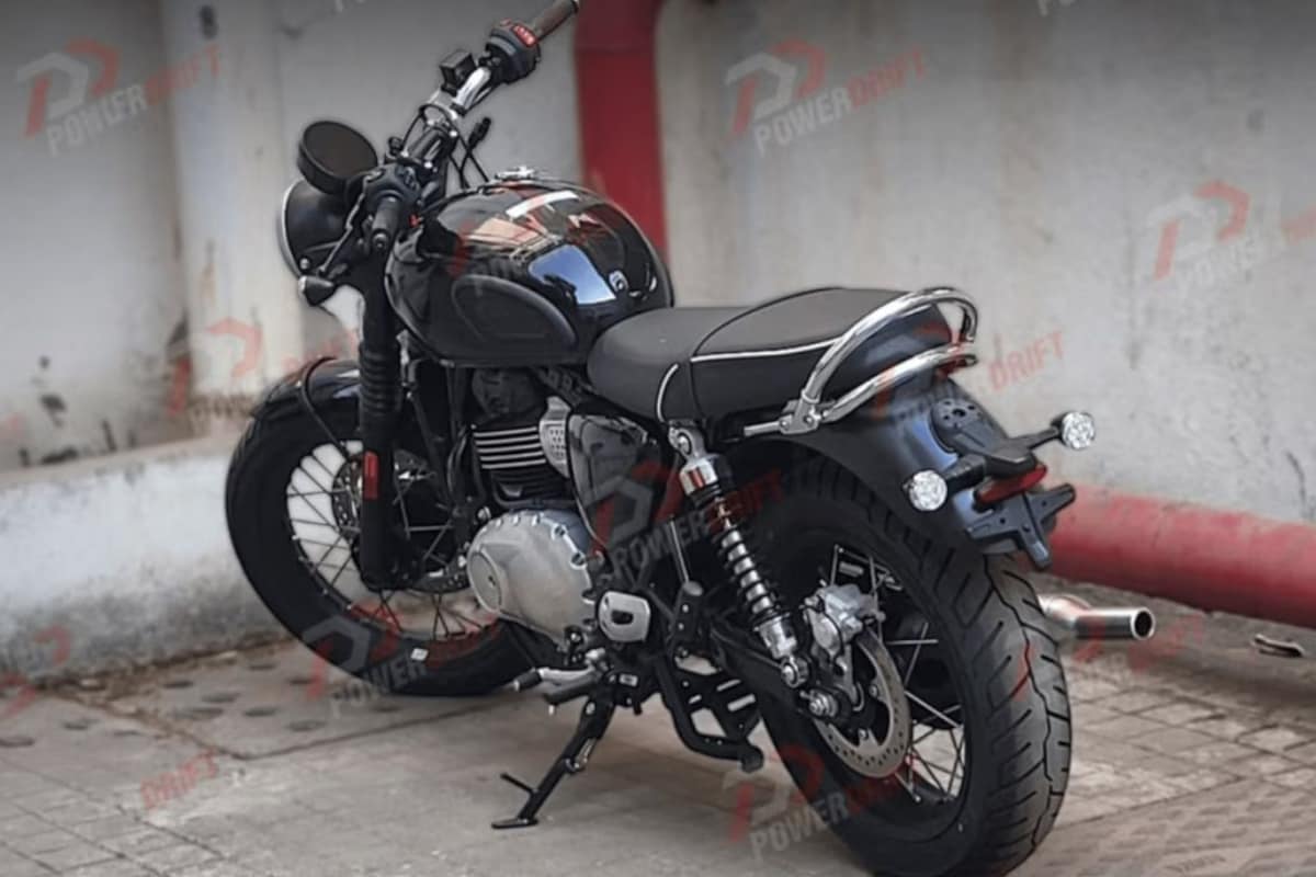 Triumph Bonneville 400 Spy Shot Triumph Bonneville 400 Spy Shot