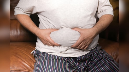 कम खा रहे हैं फिर भी बढ़ रहा है वजन? शरीर के अंदर छिपे ये 5 कारण हो सकते हैं जिम्मेदार