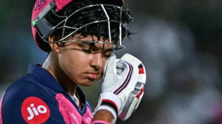 वैभव सूर्यवंशी ने किस गेंदबाज का ओवर मेडन खेला, अगरकर को मोहसिन ख़ान का संदेश!