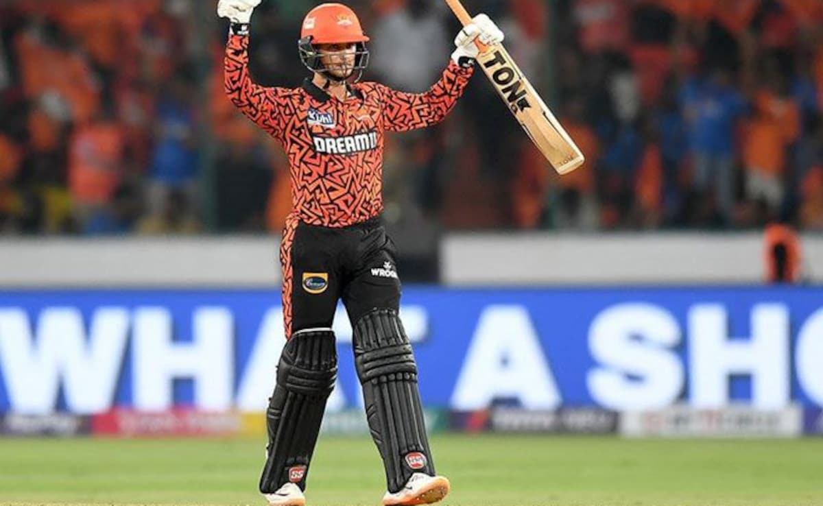 SRH vs DC: अभिषेक शर्मा का विराट कारनामा, कोहली के बडे़ रिकॉर्ड की बराबरी, अब नजर बाबर आजम पर टिकी