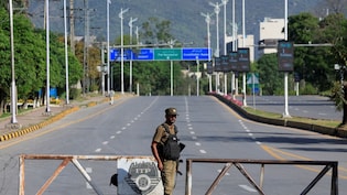 पाकिस्तानियों को खुद का देश लगने लगा है जेल, इस्लामाबाद वार्ता के बीच बोले लोग- ऐसा लग रहा पिंजरे में जी रहे