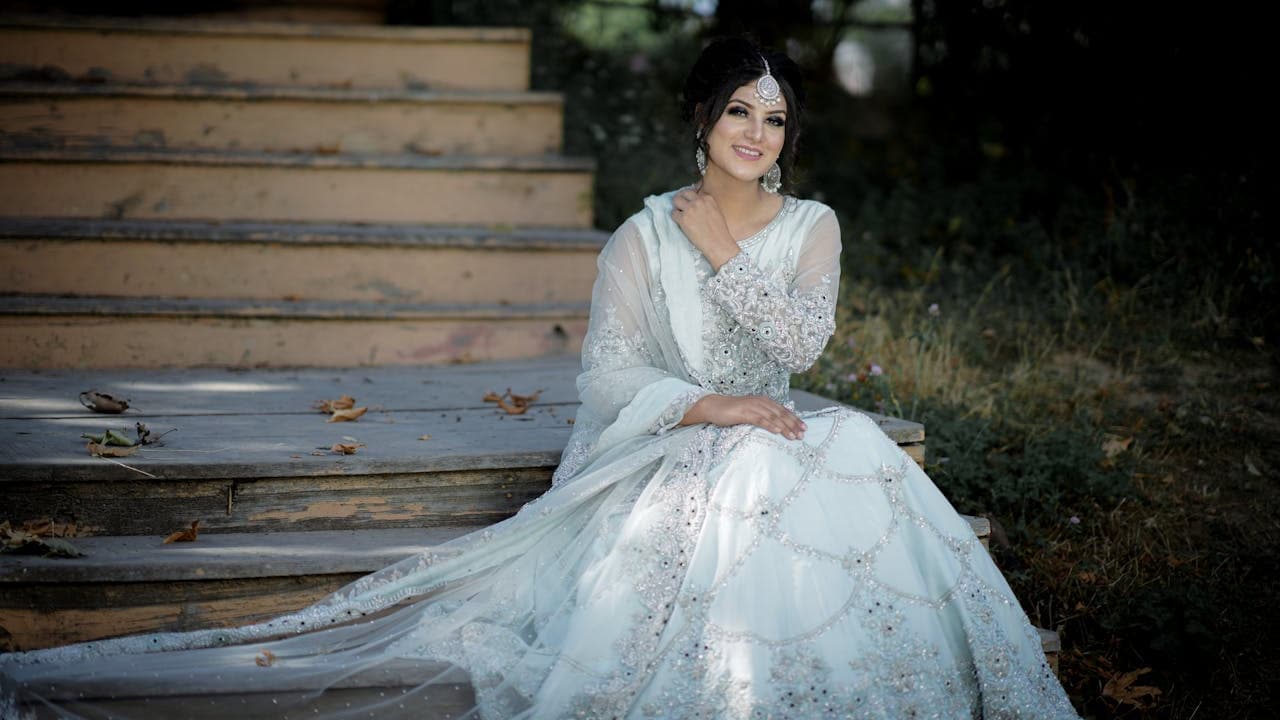 Lehenga Choli Mistakes To Avoid While Shopping Online