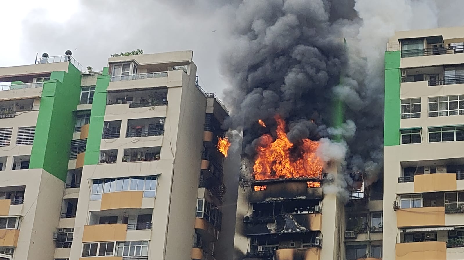 Massive Fire In Ghaziabad Flat Causes Panic, Spreads To Other Floors