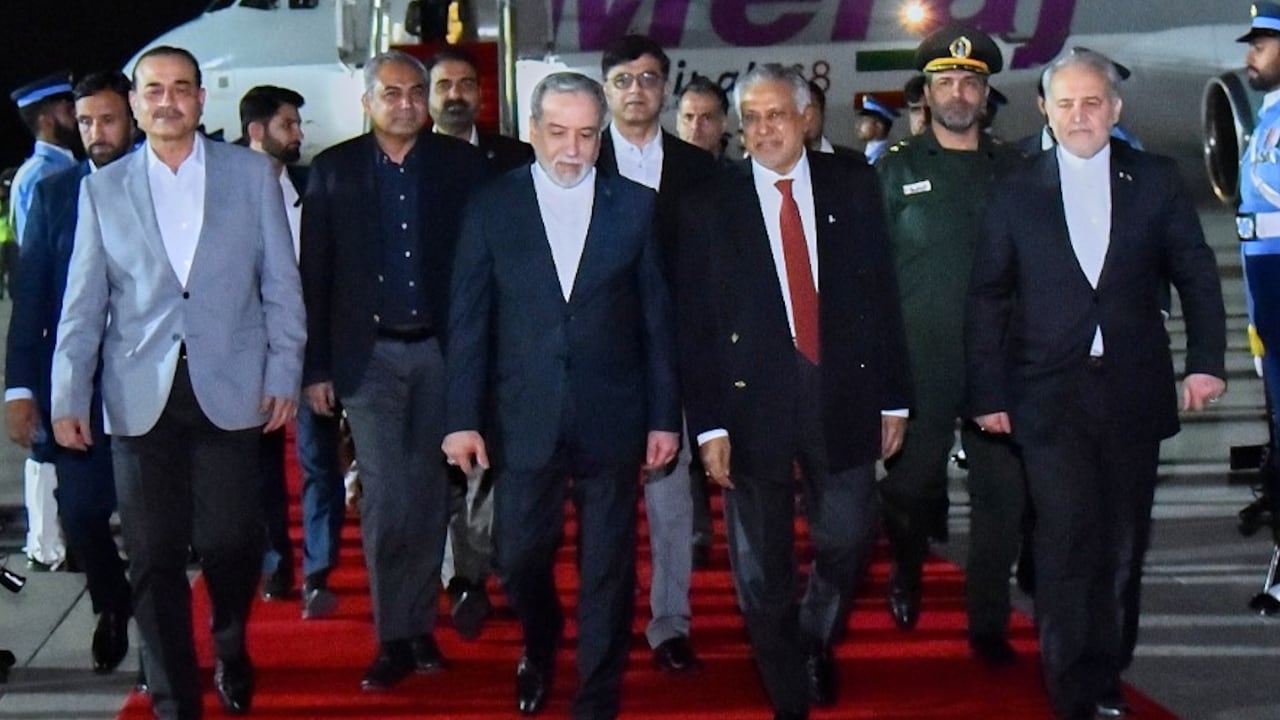 Iranian FM Abbas Araghchi Heads To Moscow After Pakistan Visit For High-Level Talks