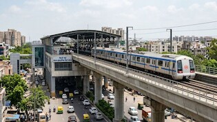 IPL मैच के चलते DMRC में बदली दिल्ली मेट्रो की टाइमिंग, जानिए आज रात कब तक मिलेगी आखिरी मेट्रो