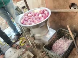 Hyderabad Officials Bust Unhygienic Unit Frying 1,000 Kg Onions In Reused Oil