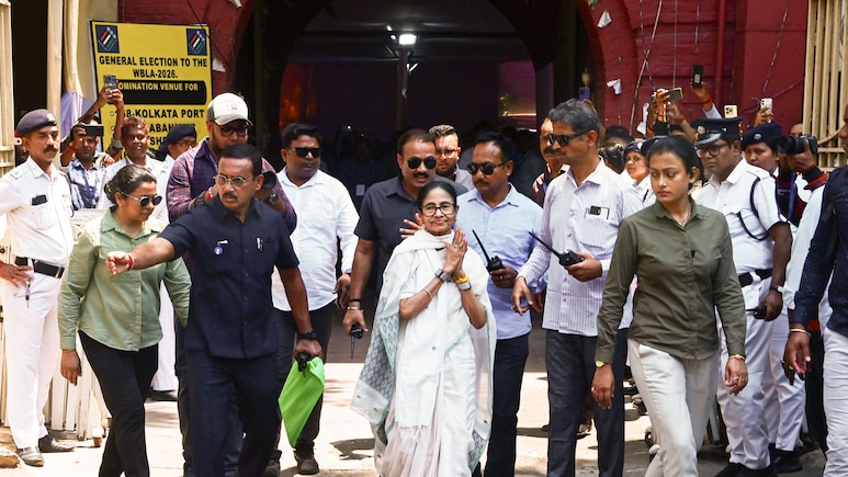 'सरकार हम ही बनाएंगे'... भवानीपुर सीट से नामांकन के बाद ममता बनर्जी की हुंकार
