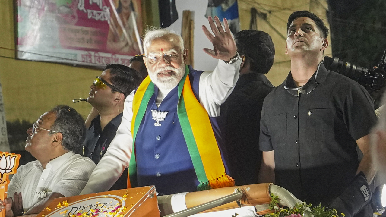 PM Modi Holds Massive Roadshow In Bengal's Barrackpore Ahead Of Phase Two Polling