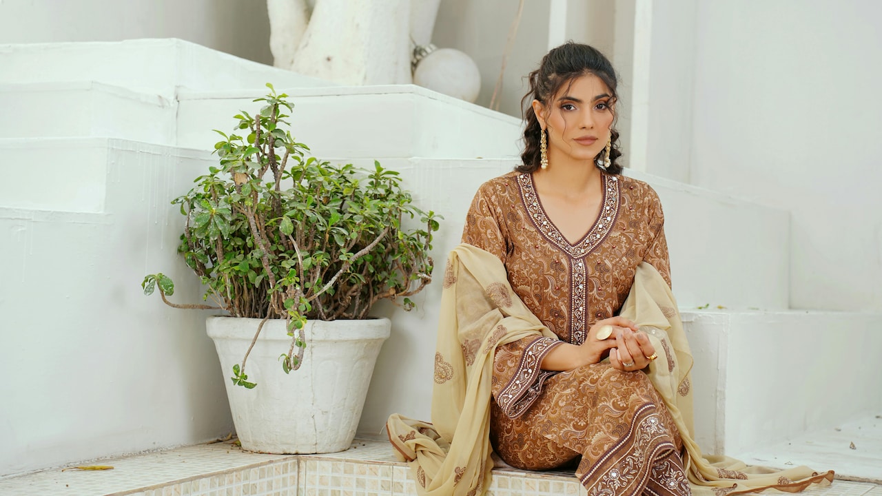 Why Side Slits In Kurtas Can Ruin Your Entire Look If Placed Wrong