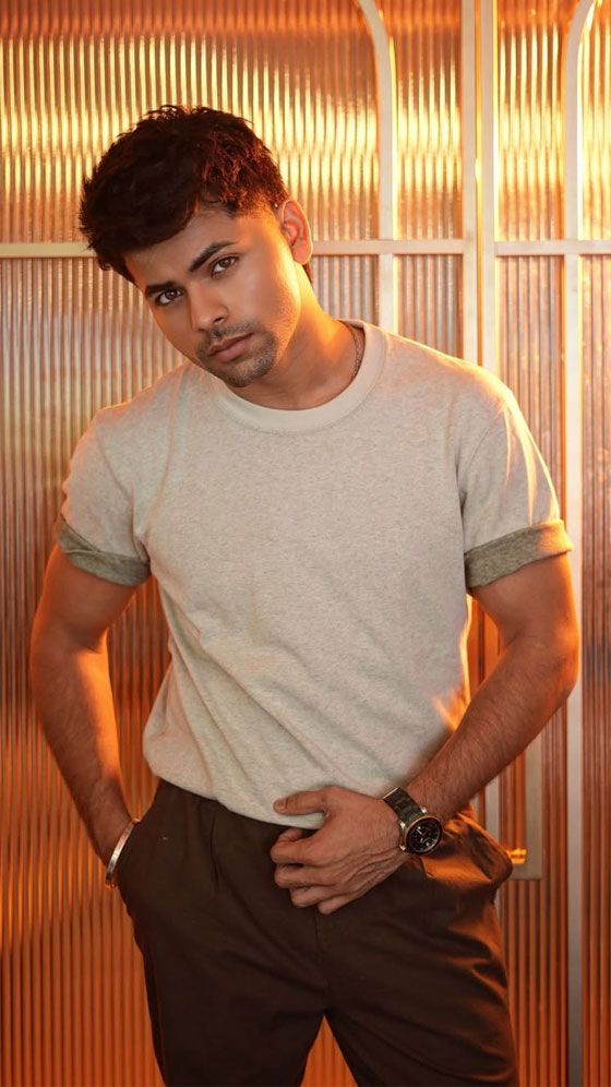 Siddharth Nigam&rsquo;s Easy and Stylish Outfit