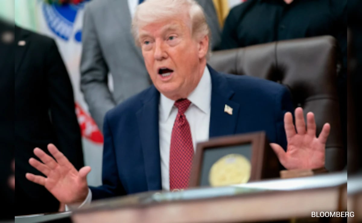 Trump's Messaging Blitz Divides Advisers As Iran Talks Waver