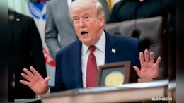 Trump's Messaging Blitz Divides Advisers As Iran Talks Waver