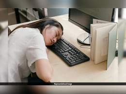 जितनी सैलरी, उतनी ही नौकरी...कम पगार से नाराज महिला ने ऑफिस में ली 5 घंटे की नींद, बॉस को सिखाया 'Pay' का पाठ