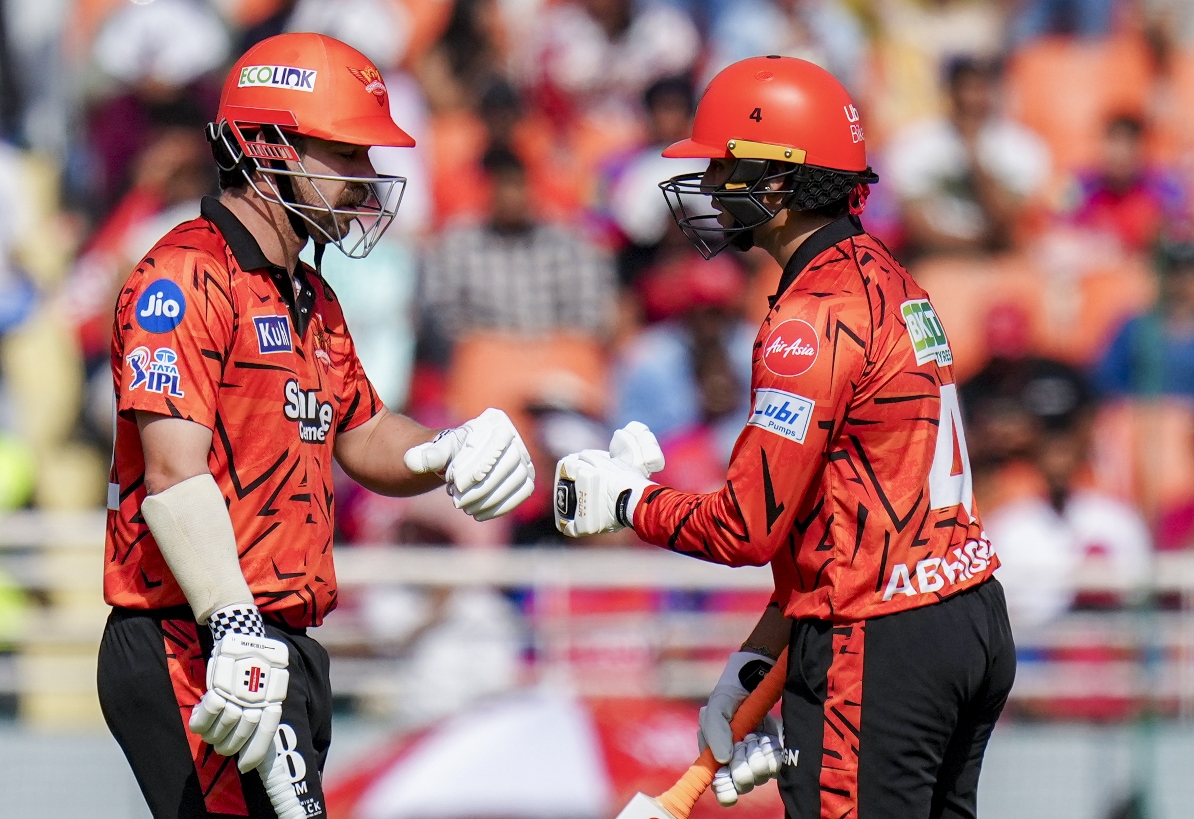 SRH vs PBKS, IPL 2026: अभिषेक-ट्रेविड हेड का तूफान, हैदराबाद ने 6 ओवरों में कूटे 105 रन, टी20 में बनाया वर्ल्ड