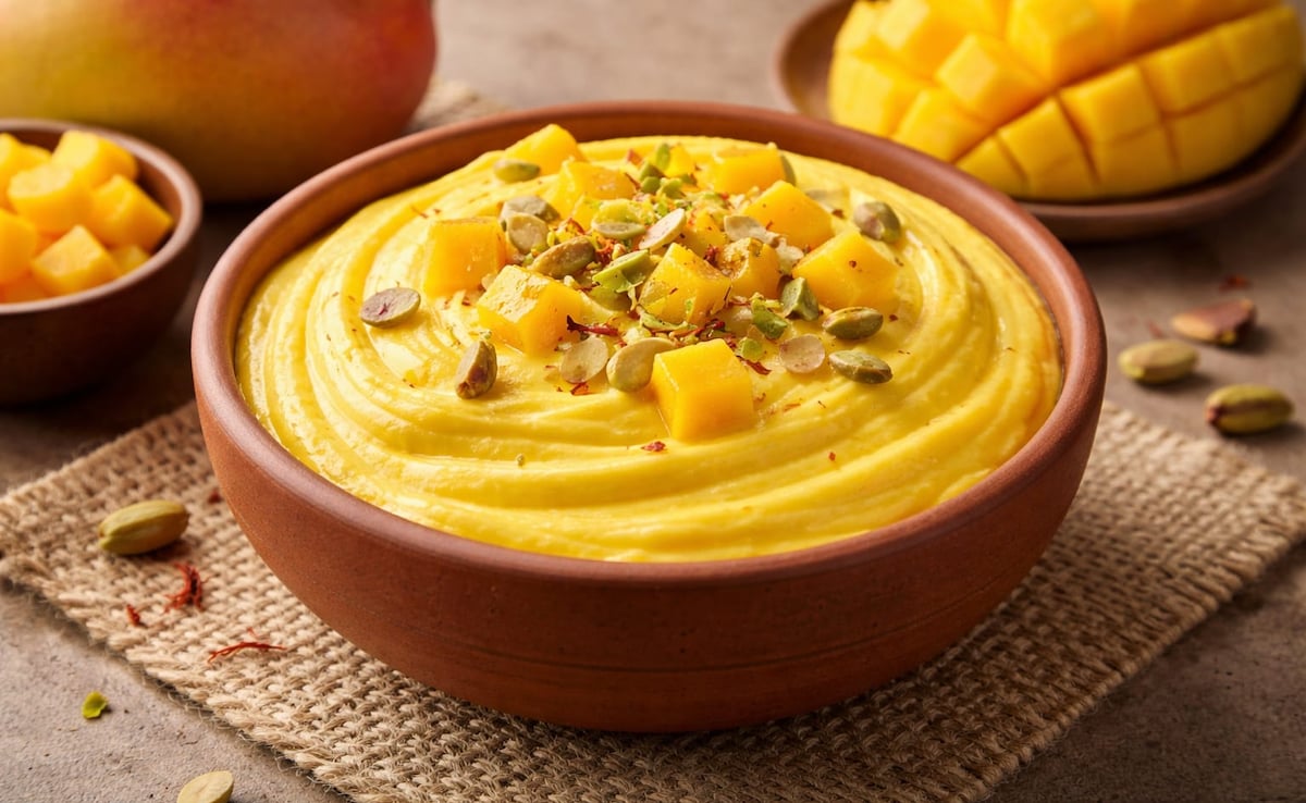 Creamy Mango Shrikhand Recipe: गर्मियों का पारंपरिक भारतीय डेज़र्ट, घर पर बनाएं आसान तरीके से