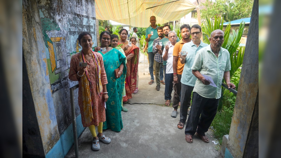 West Bengal Election 2026: EVM Glitches Reported In Some Places, Voting Disrupted