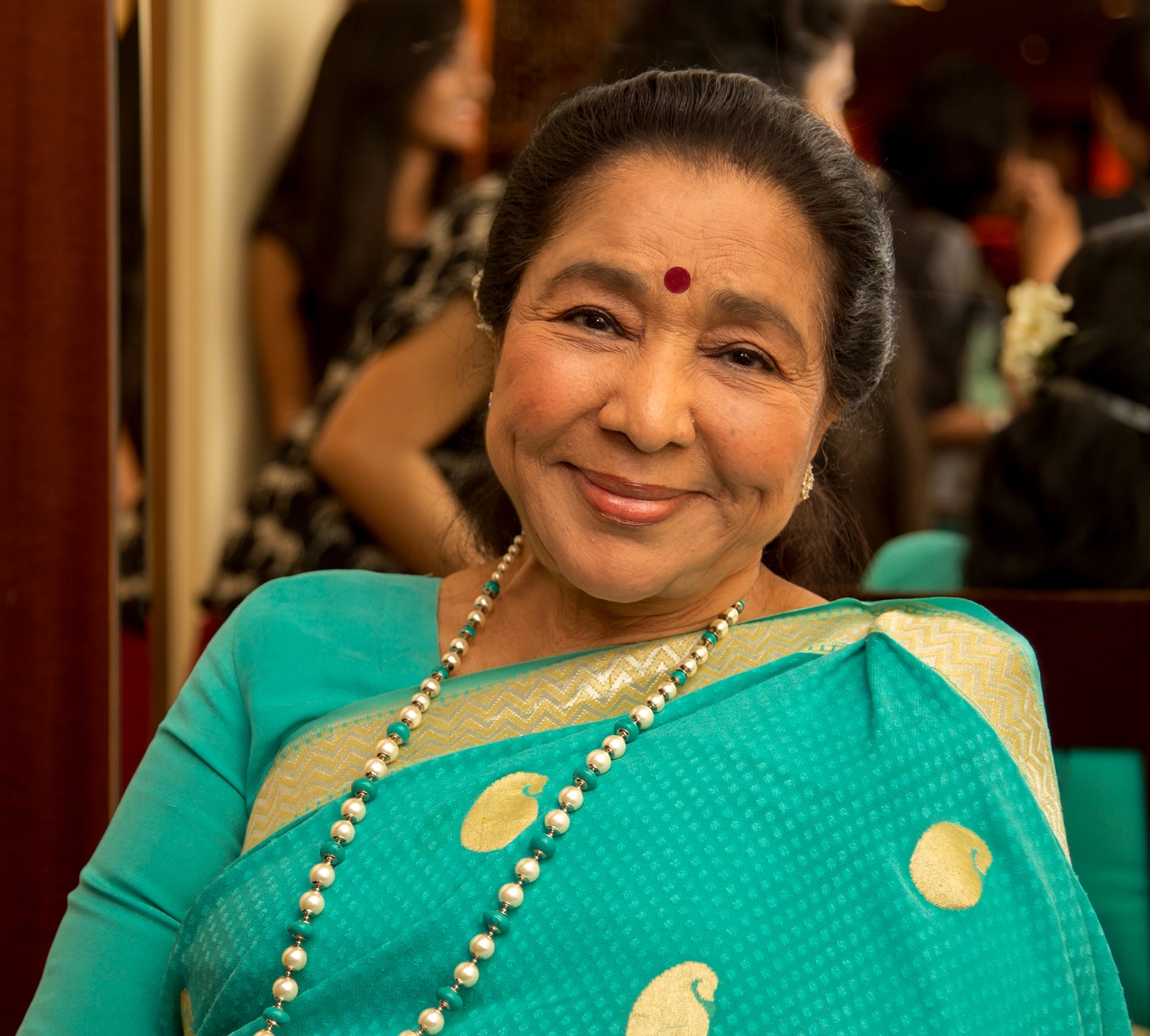 Updates: Asha Bhosle Dies In Mumbai, Tributes Pour In For Legendary Singer