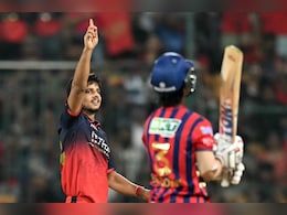 Rasikh Salam: कौन हैं रसिक सलाम? तीन टीमों ने छोड़ा, RCB ने तराशा और अब हीरा बनकर चमक रहा 'जम्मू-एक्सप्रेस'