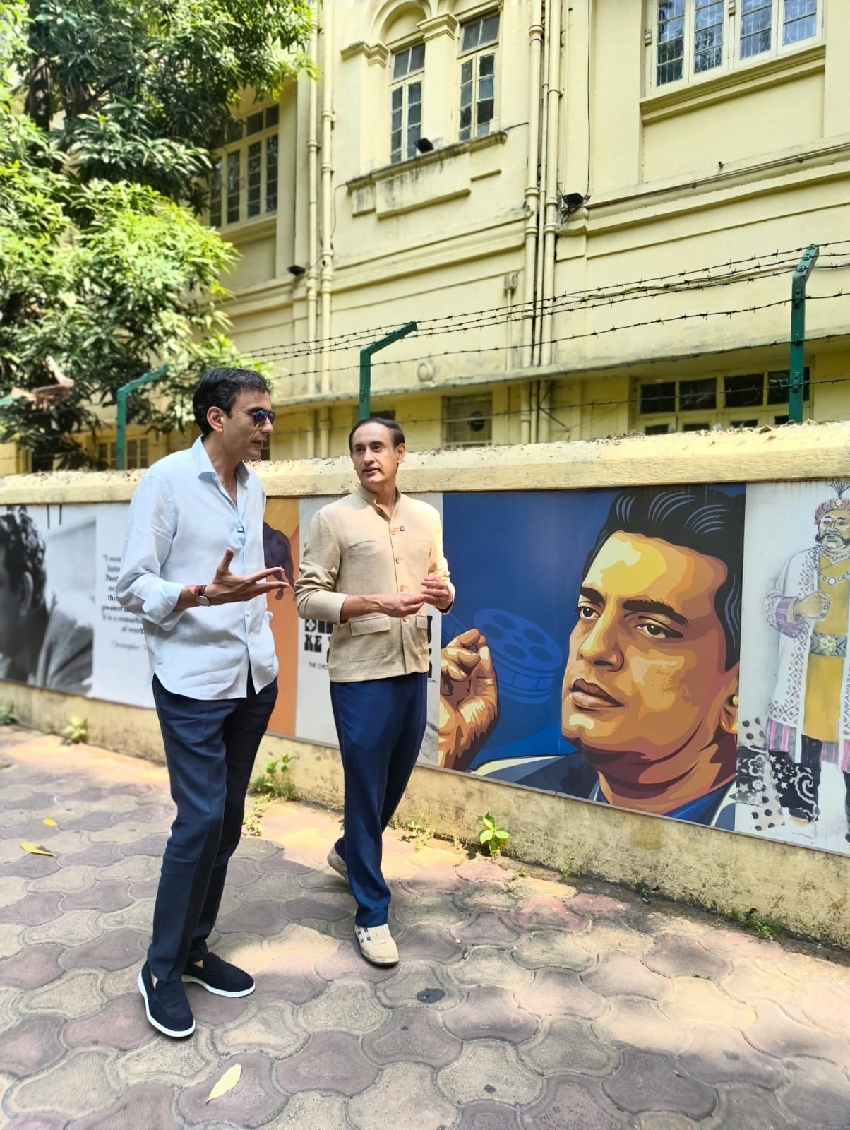 बंगाल चुनाव पर NDTV के एडिटर-इन-चीफ राहुल कंवल के साथ बात करते ग्लोबल इंवेस्टर रुचिर शर्मा.