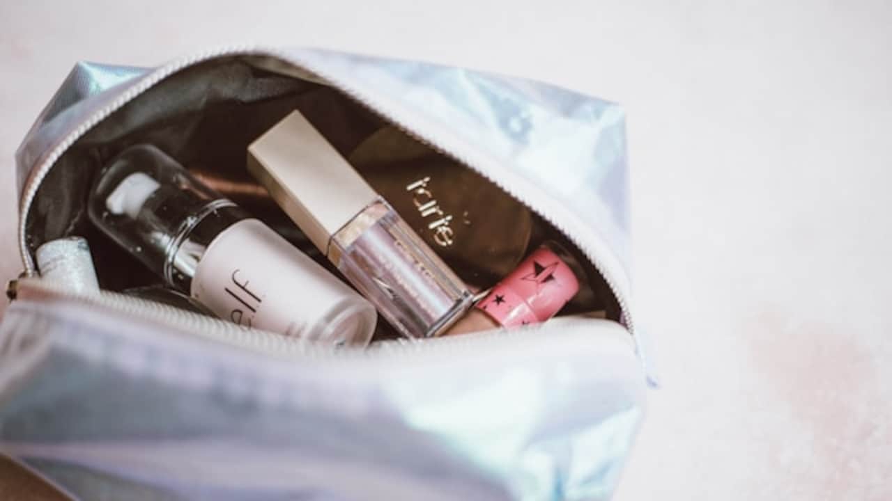 The "Clean Girl" aesthetic is popping up slowly