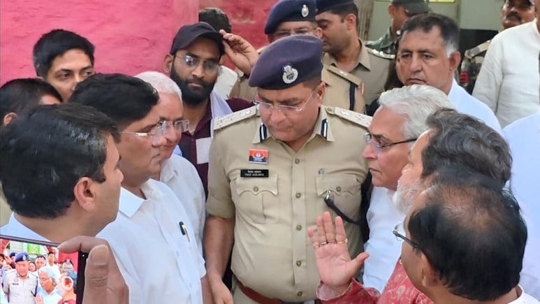 पूर्व CM भूपेश बघेल का IAS सौम्या चौरसिया के साथ VIDEO वायरल, कांग्रेस ने घेरा SP ऑफ&zwj;िस&nbsp;