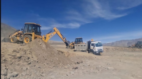 Ladakh's 'Him Sarovar' Plan To Tackle Water Crisis As Glaciers Shrink