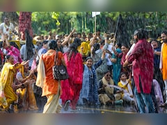 महिला आरक्षण विधेयक: संसद में हारी लड़ाई, BJP सड़क पर लेकर आई