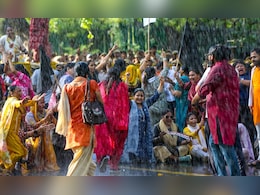 महिला आरक्षण विधेयक: संसद में हारी लड़ाई, BJP सड़क पर लेकर आई