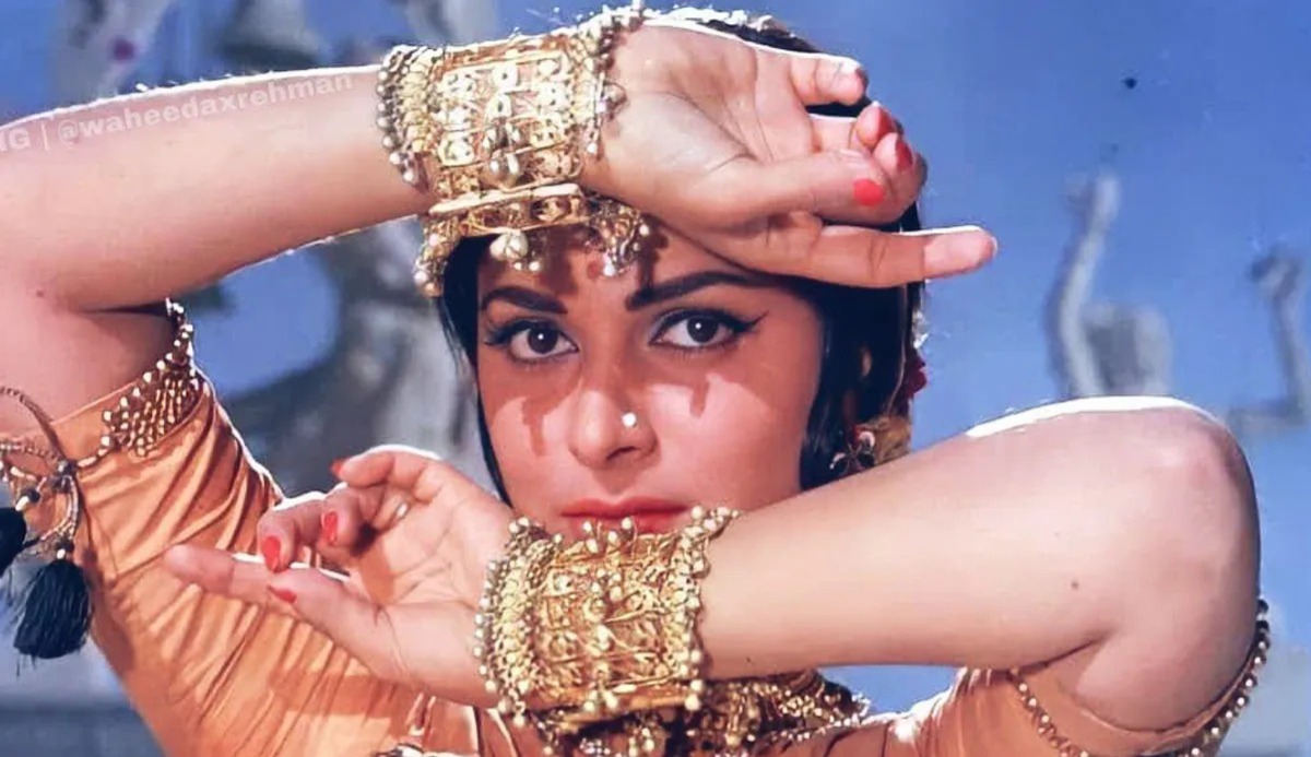 'सांप को किस करो', जब डायरेक्टर ने वहीदा रहमान के सामने रखी डिमांड, एक्ट्रेस ने दिया ऐसा जवाब छा गई खामोशी