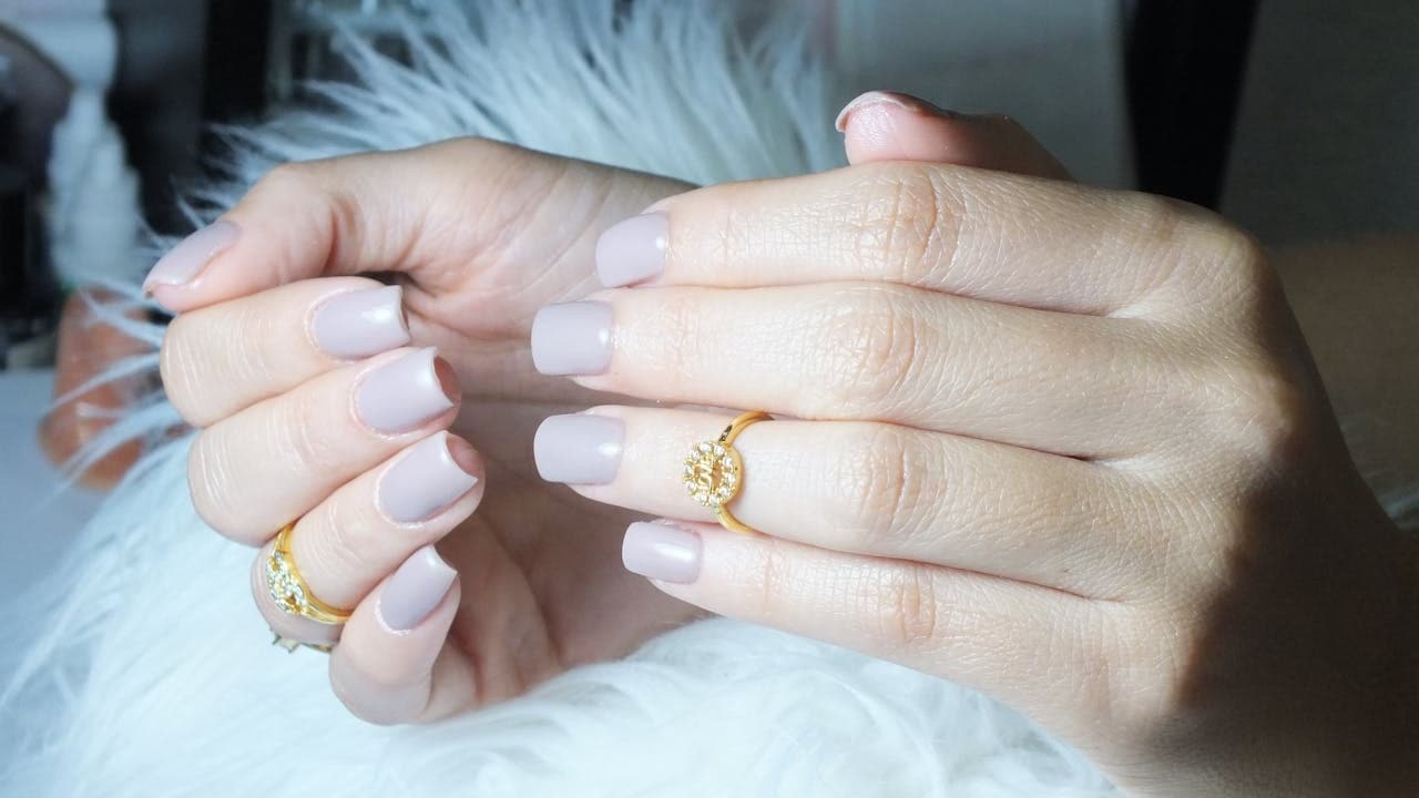 Budget Press On Nails For A Polished Metro Lifestyle