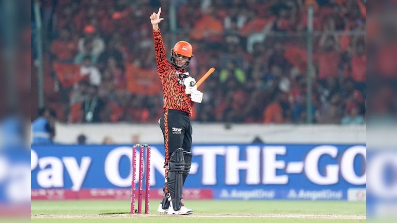 Abhishek Sharma: अभिषेक शर्मा का IPL में तहलका, ऐसा महारिकॉर्ड बनाकर मचाई खलबली, दुनिया के पहले बल्लेबाज बने