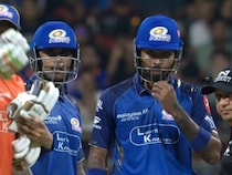 Hardik Pandya Allowed To Change Gloves But Not Tristan Stubbs? Fans Call Out IPL Double Standards