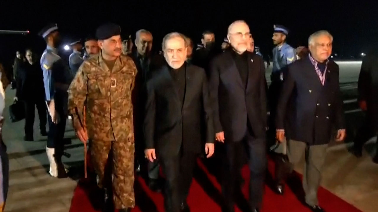 Iranian Delegation Lands In Pakistan For Ceasefire Talks
