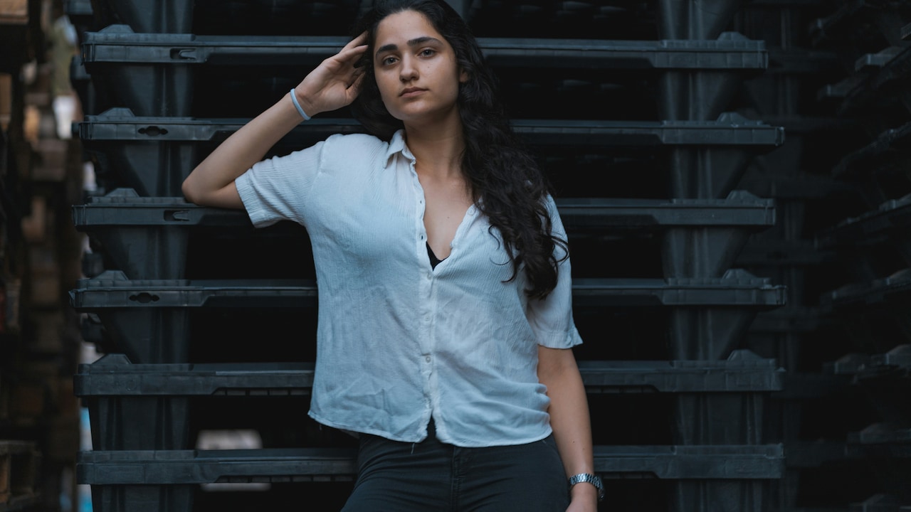 How To Choose The Right Crop Shirt Length For High-Waist Bottoms