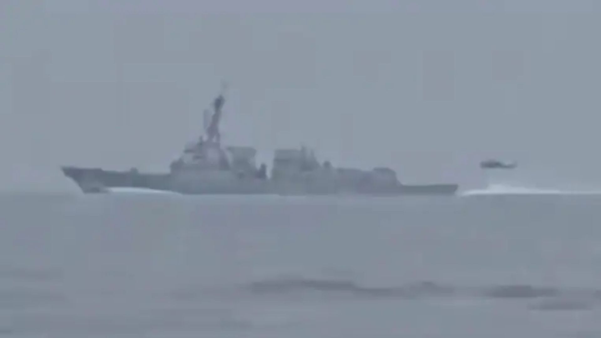 'आखिरी वॉर्निंग दे रहे हैं'... जब होर्मुज में आमने-सामने आए अमेरिका और ईरान के जंगी जहाज- VIDEO