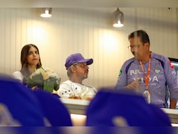 Shah Rukh Khan In 'Intense Chat' With KKR CEO Venky Mysore After Team Goes 2 Down vs PBKS. Internet On Overdrive