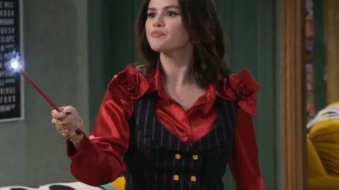 Selena Gomez To Make Directorial Debut With Wizards Beyond Waverly Place Finale