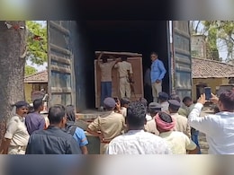 बिहार में 3500 लीटर अंग्रेजी शराब पकड़ी, कंटेनर में तहखाना बनाकर छिपाई थी बोतलें